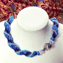 Load image into Gallery viewer, Blue Conch Necklace
